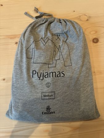 Emirates (Herren-) Pyjama Gr M, original verpackt