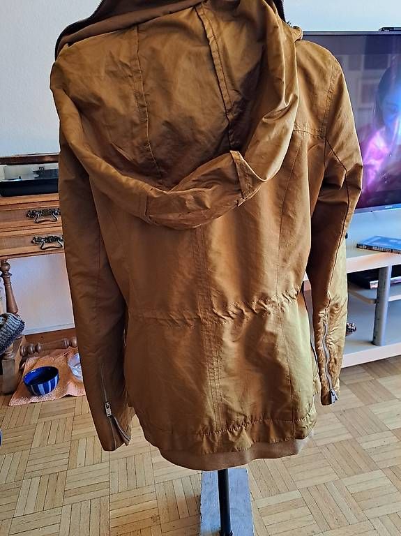 Vestes: Veste mi saison – D'occasion à La Chaux-de-Fonds par atipik 1