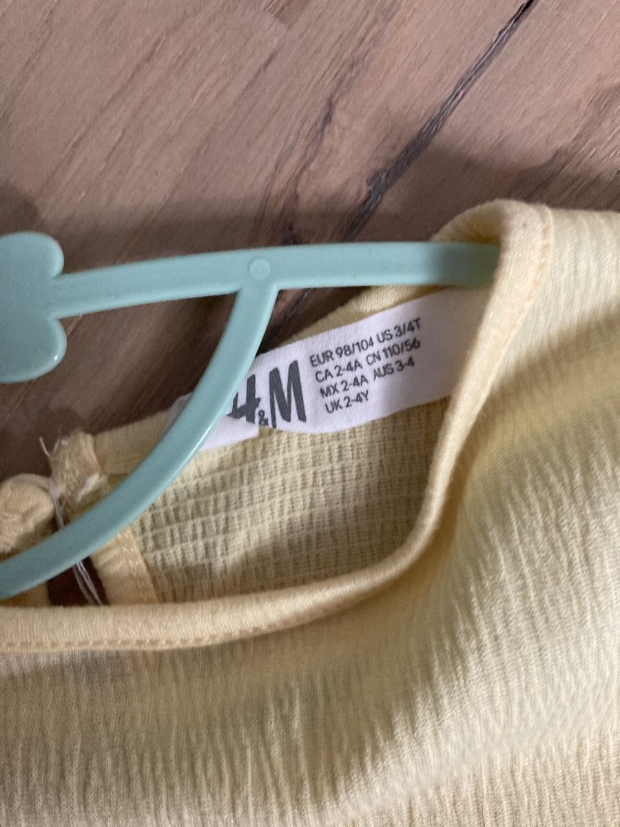 H&M Vestiti & Gonne: Festliches Kleidchen  – Usato da Kefikon ZH venduto da Klukka97 2