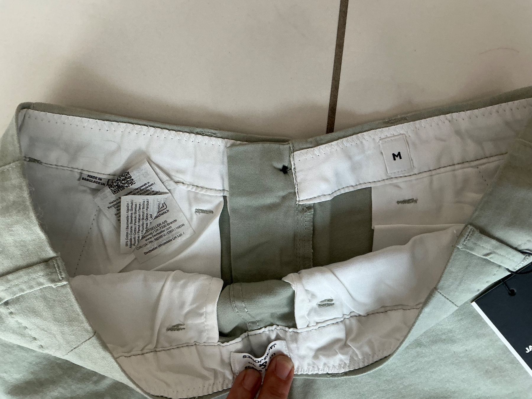 Jack & Jones Pantaloni: Neue Shorts Gr.M Jack&Jones Gr.M – Nuovo e nell'imballaggio originale da Biel-Benken BL venduto da Sahra1 2