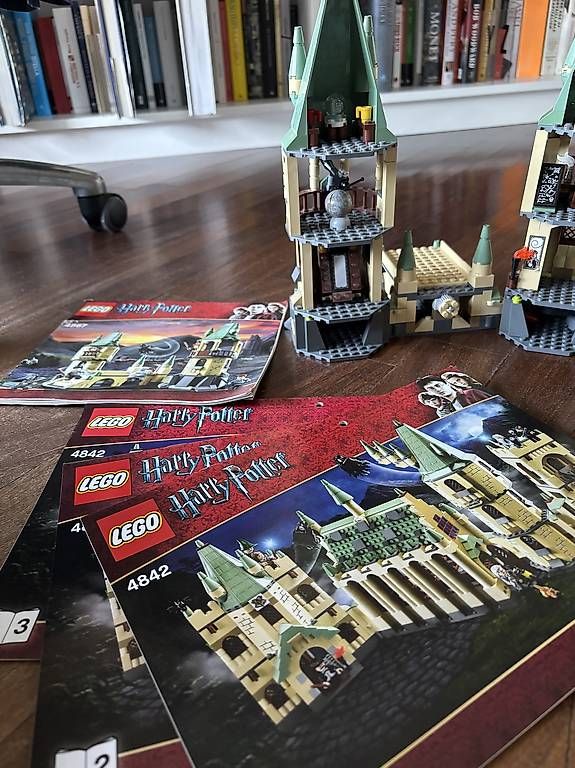 Spielzeuge: Lego 4842 + 4867 Harry Potter Castle – Gebraucht aus Viganello von 597_k72f 4