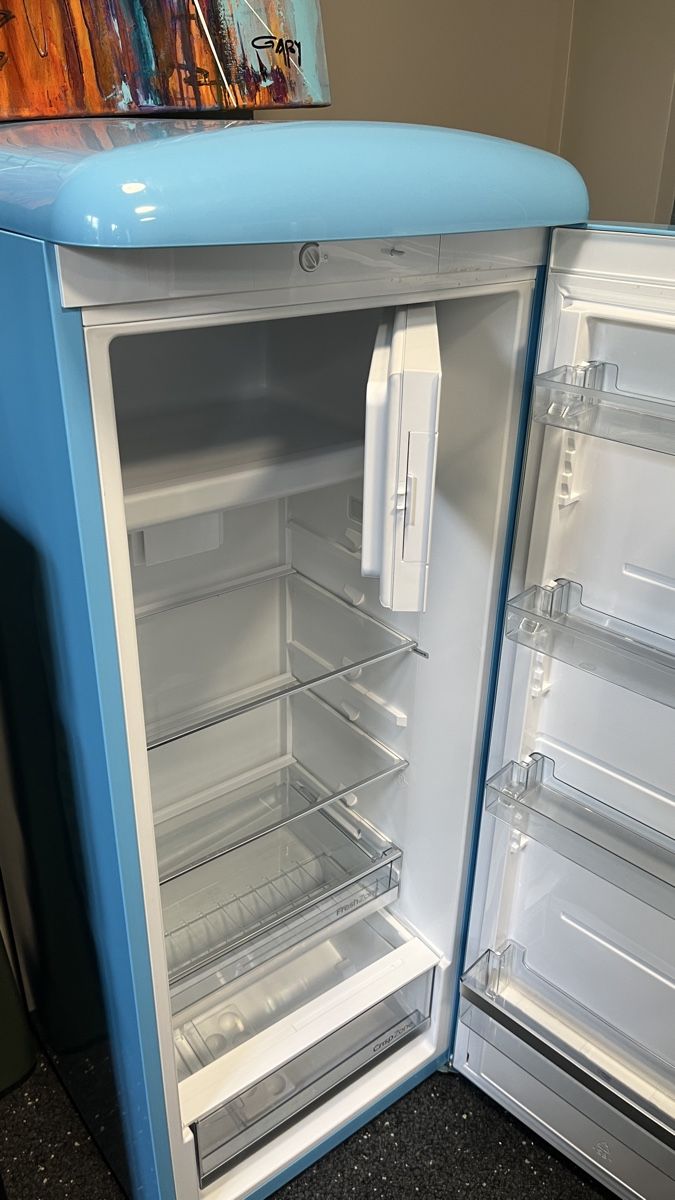 Frigoriferi: SIBIR Retrokühlschrank – Usato da Guntershausen venduto da Coast 2