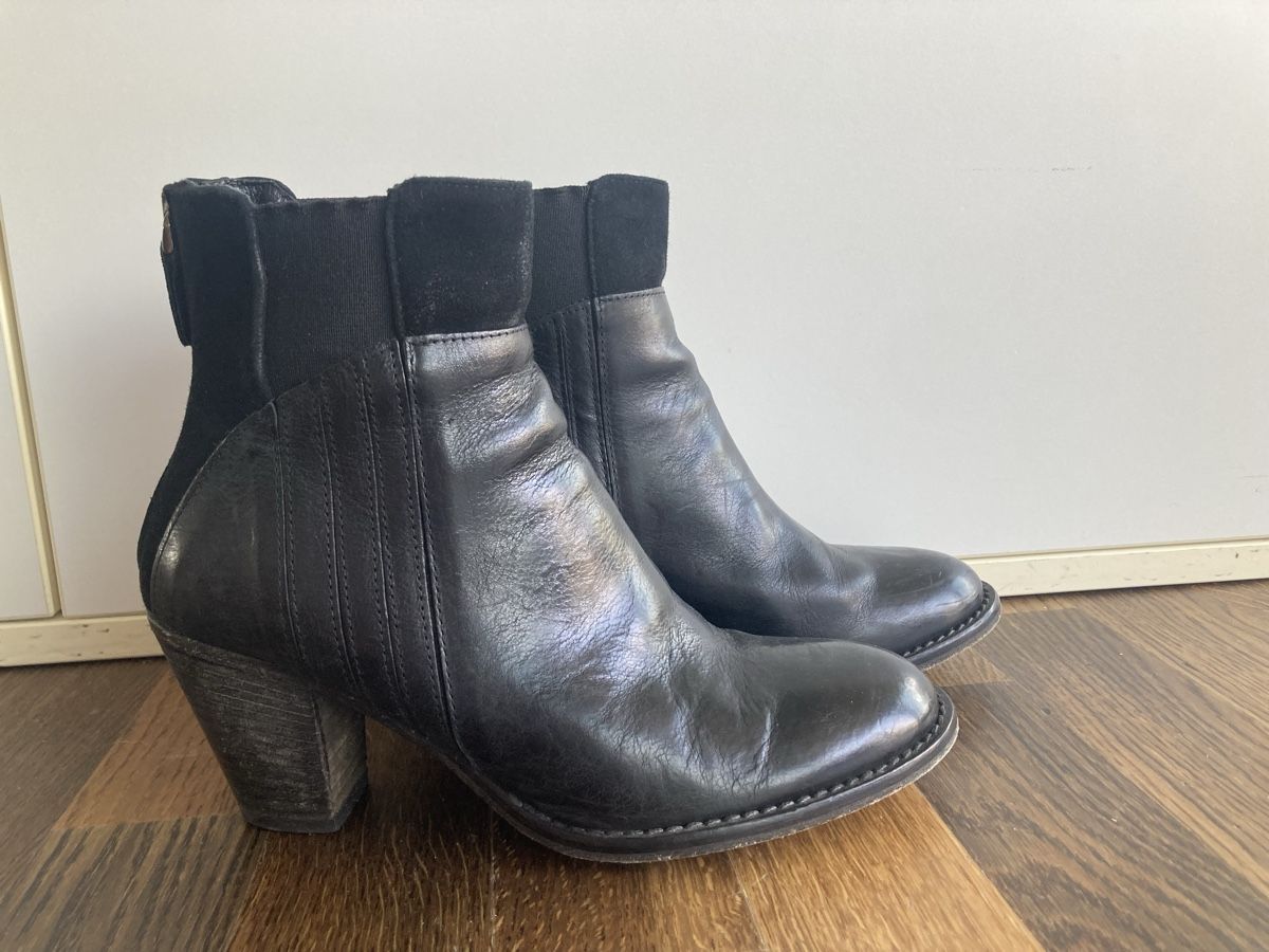 Scarpe da donna: Lederstiefeletten History541 – Usato da Arbon venduto da Manu-elle