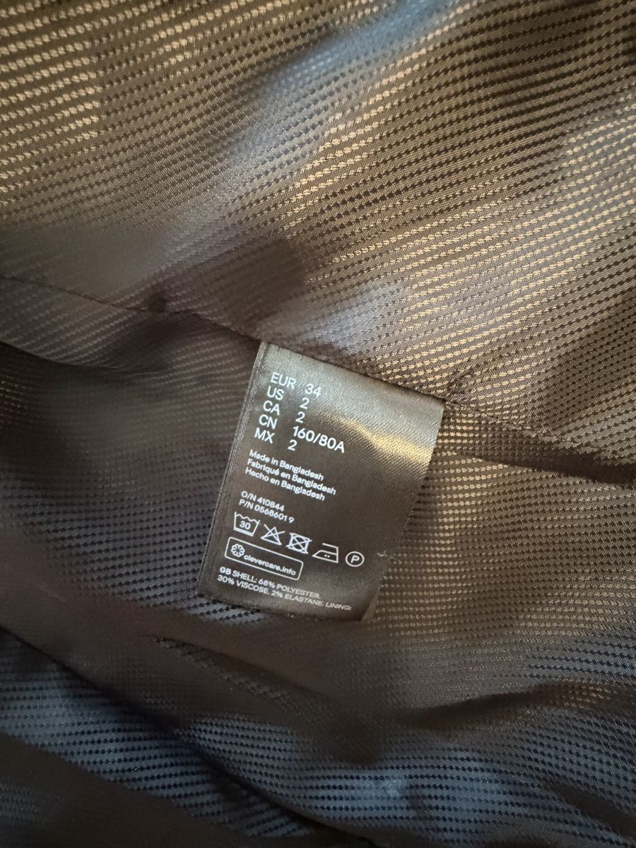 H&M Giacche: H&M Black Blazer, Size 34 – Usato da Wetzikon ZH venduto da dor_rmq2 3