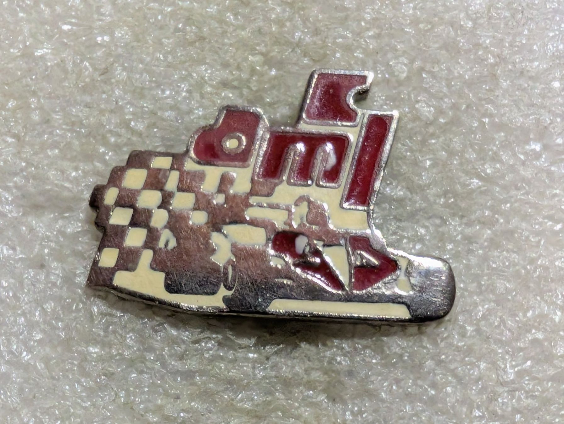 Plaquettes & Badges: Ansteckpin 107: Rennauto – D'occasion à Oppligen par Pin-Fall-Shop