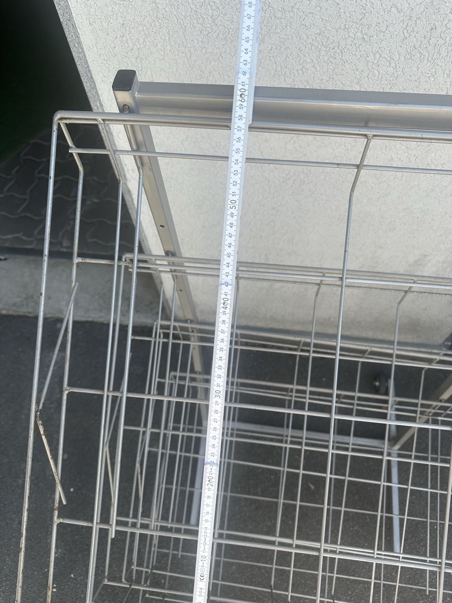 Sonstige Dekorationen & Accessoires: Ausstellungsständer mit 4 Gitter Rollbar  – Gebraucht aus Reiden von Party71 2