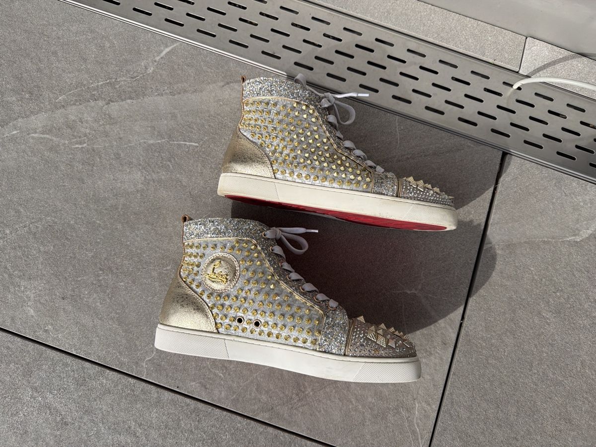 Christian Louboutin Scarpe da uomo: Louboutin Sneakers gold – Usato da Wolfwil venduto da Rolex1 7