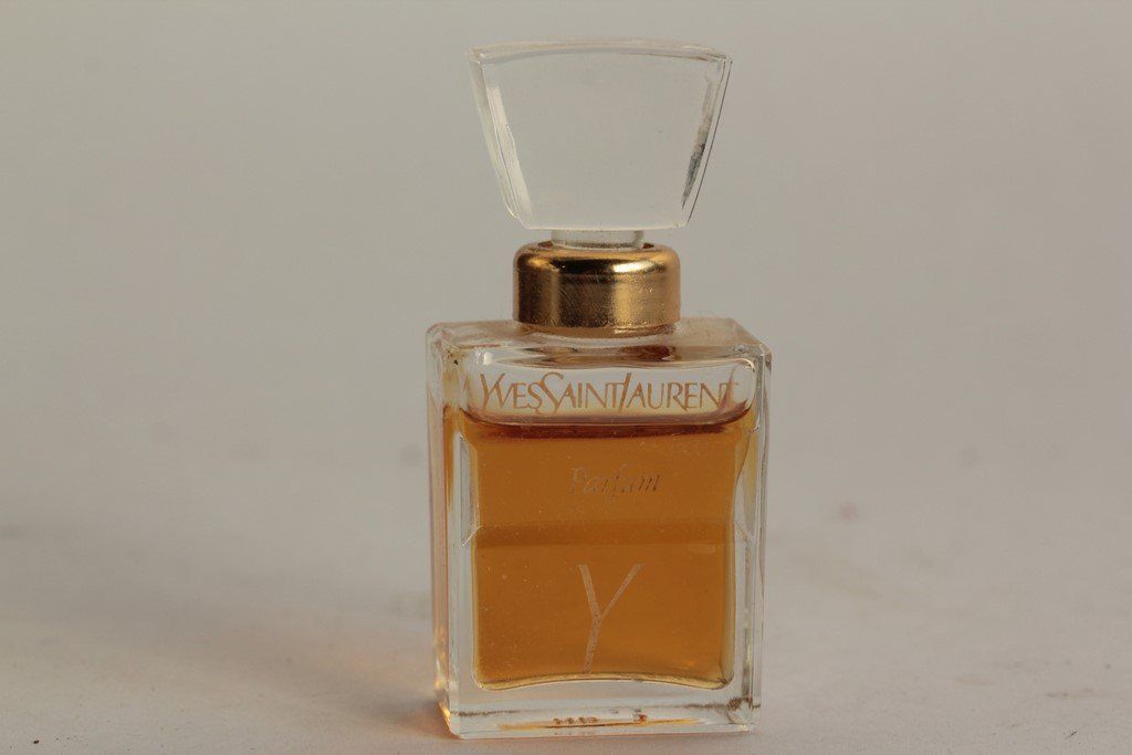 Saint Laurent Profumi & Eau de Toilette: YVES SAINT LAURENT Parfum Y 7,5 ml – Usato da Vandoeuvres venduto da Dom-Tom
