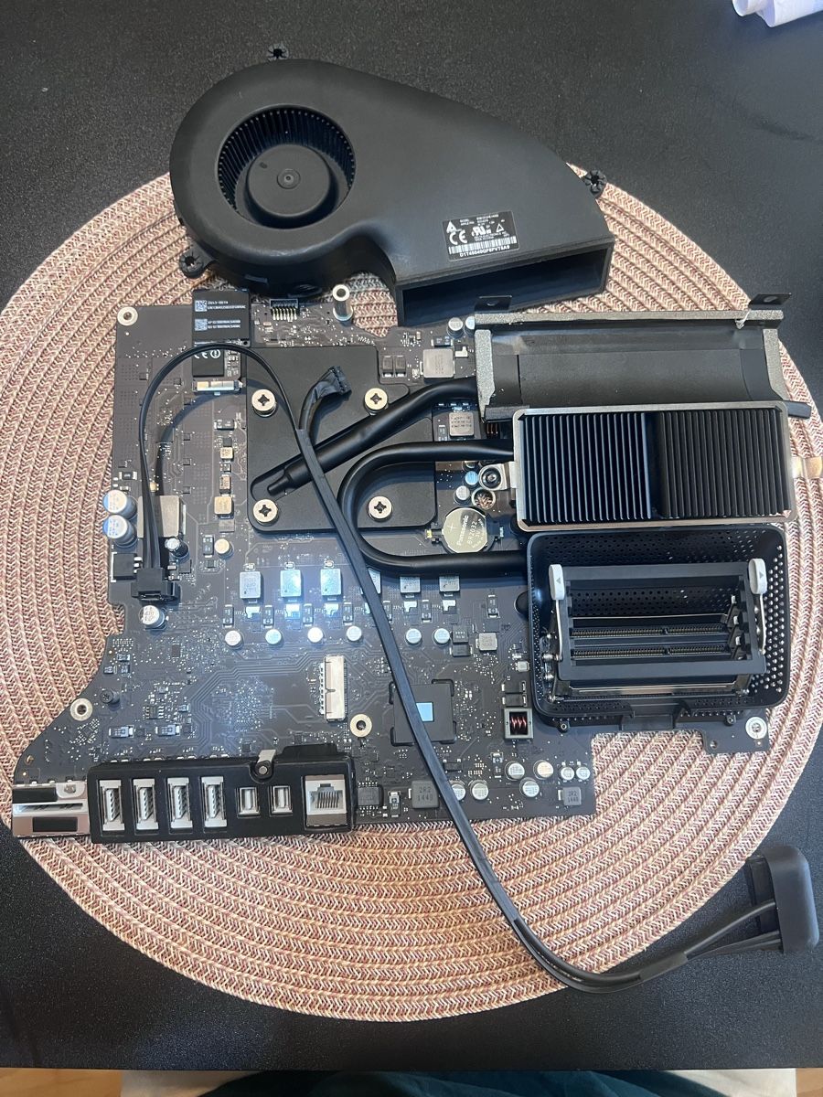 Schede madri: Apple iMac 27” A1419 Logic Board / Mainboard mit CPU  – Difettoso da Wädenswil venduto da dai_2bcv