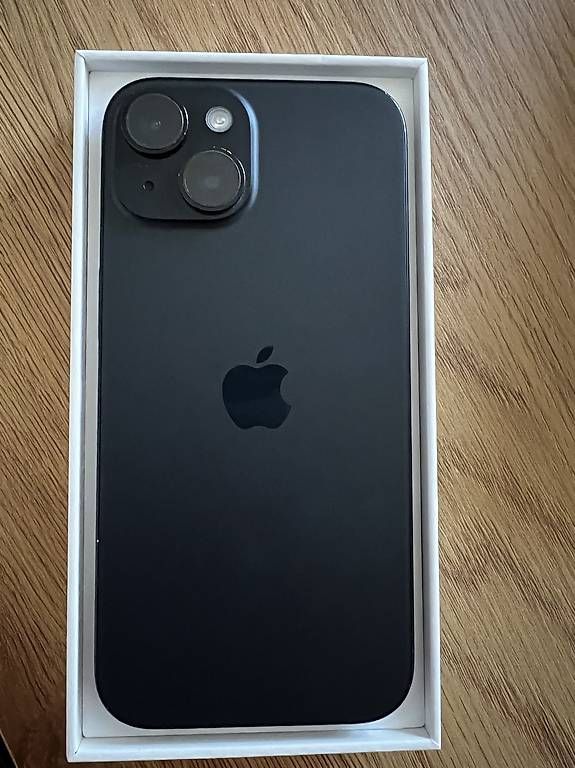 Apple Telefoni cellulari / Smartphones: iPhone 15, 256GB, 3 coques, 3 vitres de protection – Usato da Plan-les-Ouates venduto da pvi_fm8z 2