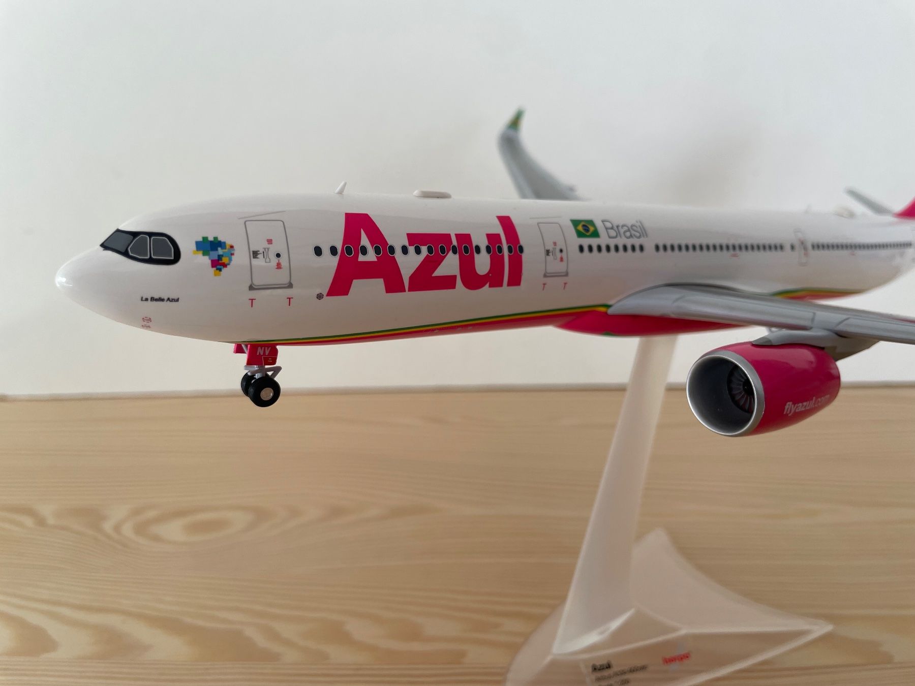 Herpa Kit di modellismo & Modellini statici: A330Neo Azul Herpa 1:200 – Nuovo (secondo la descrizione) da Hinwil venduto da Yamracer 2