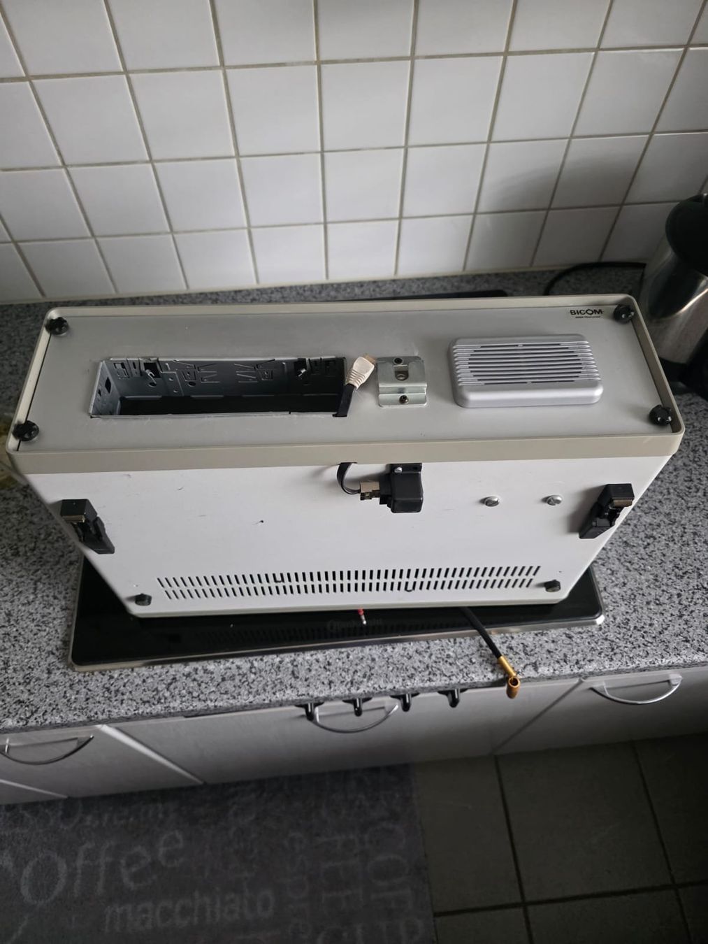 Radiocomunicazione: Rackkonsole war ein Ascom SE 660 Funkgerät eingebaut gewesen – Usato da Zürich venduto da HB9EZE