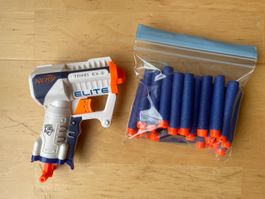 Nerf Elite Triad EX-3 Blaster mit Darts