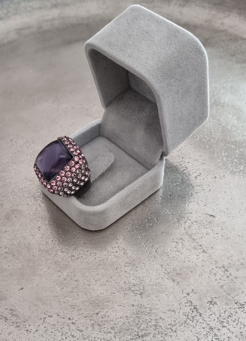 Anelli: Ring Swarovski violett,t-rosa,Amethyst – Nuovo e nell'imballaggio originale da Frauenfeld venduto da Bleeddragon 2