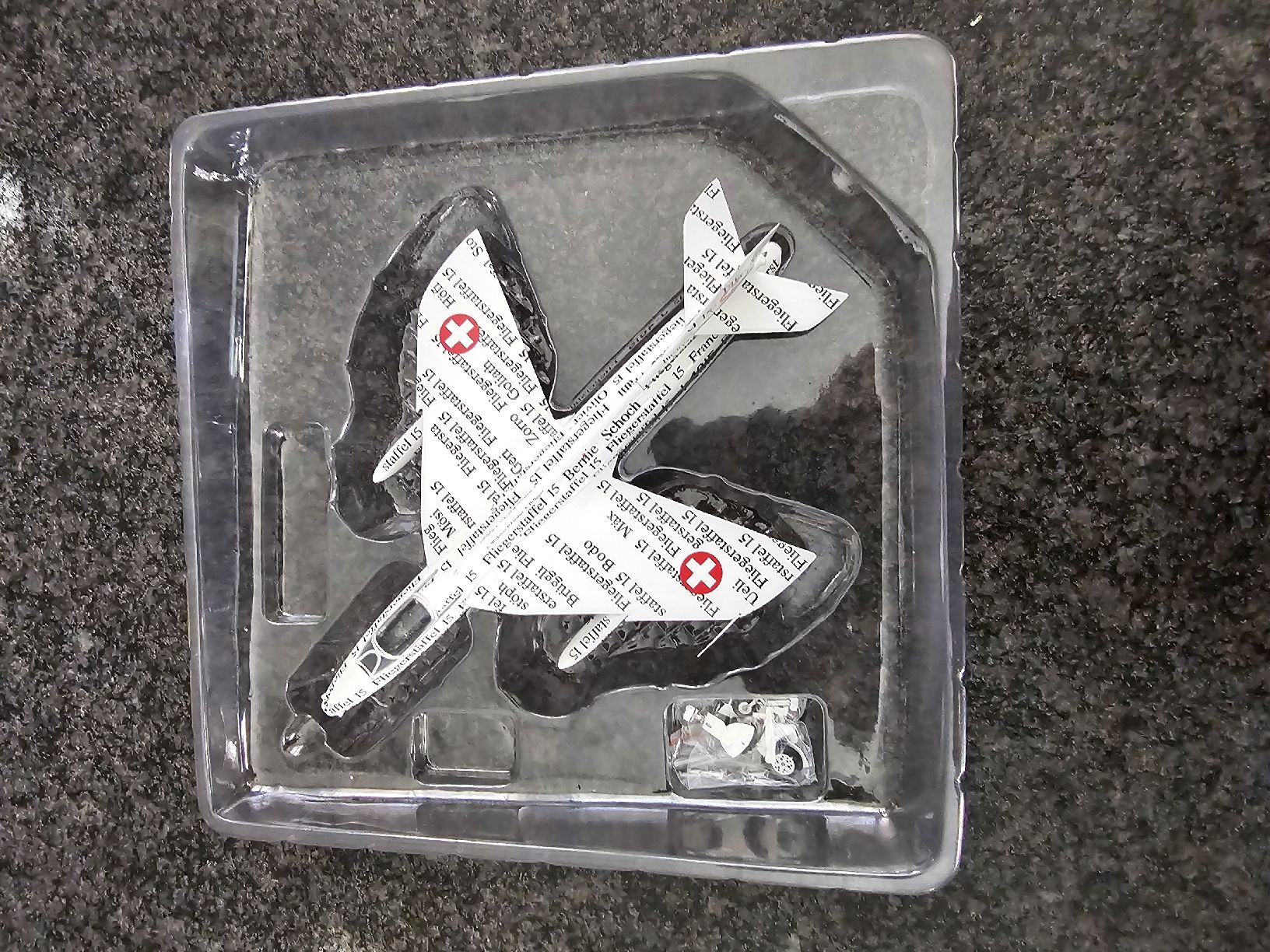 Armée suisse Kits de montage: 2Stk.Hunter 1/72 – Neuf (Voir description) à richenthal par Usmike