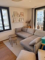 Sofa mit Chaiselongue (hellgrau)