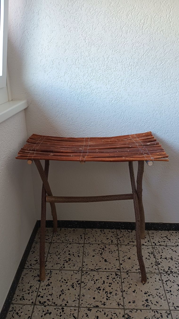 Pots de fleurs: Handgefertigter Tisch – D'occasion à Kloten par tre_5758 2