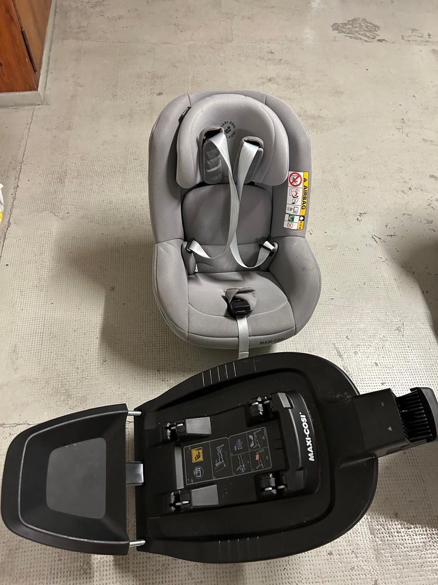 Maxi-Cosi Seggiolini per auto: Maxi-Cosi Pearl Autositz und Isofix – Usato da Basel venduto da Oasis111 1