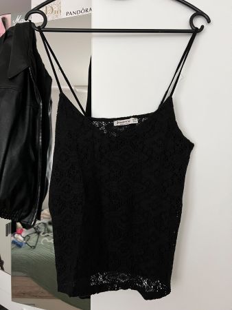 Schwarzes Spitzen-Top Stradivarius Grösse M