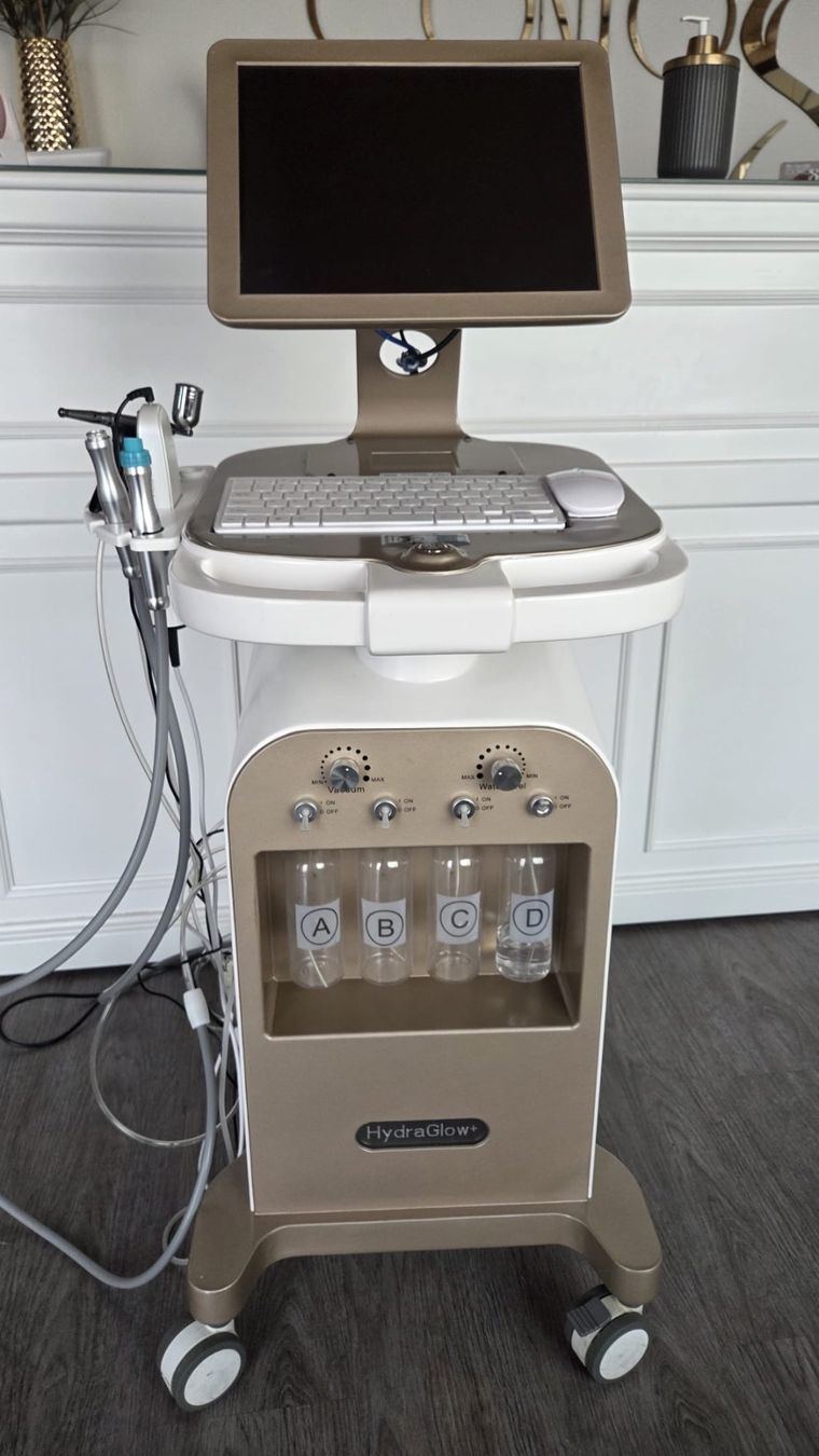 Gesichtspflege: HydraGlow+ Gesichtsbehandlungssystem-Aquafacial-Hydrafacial – Gebraucht aus oberuzwil von Cabi04
