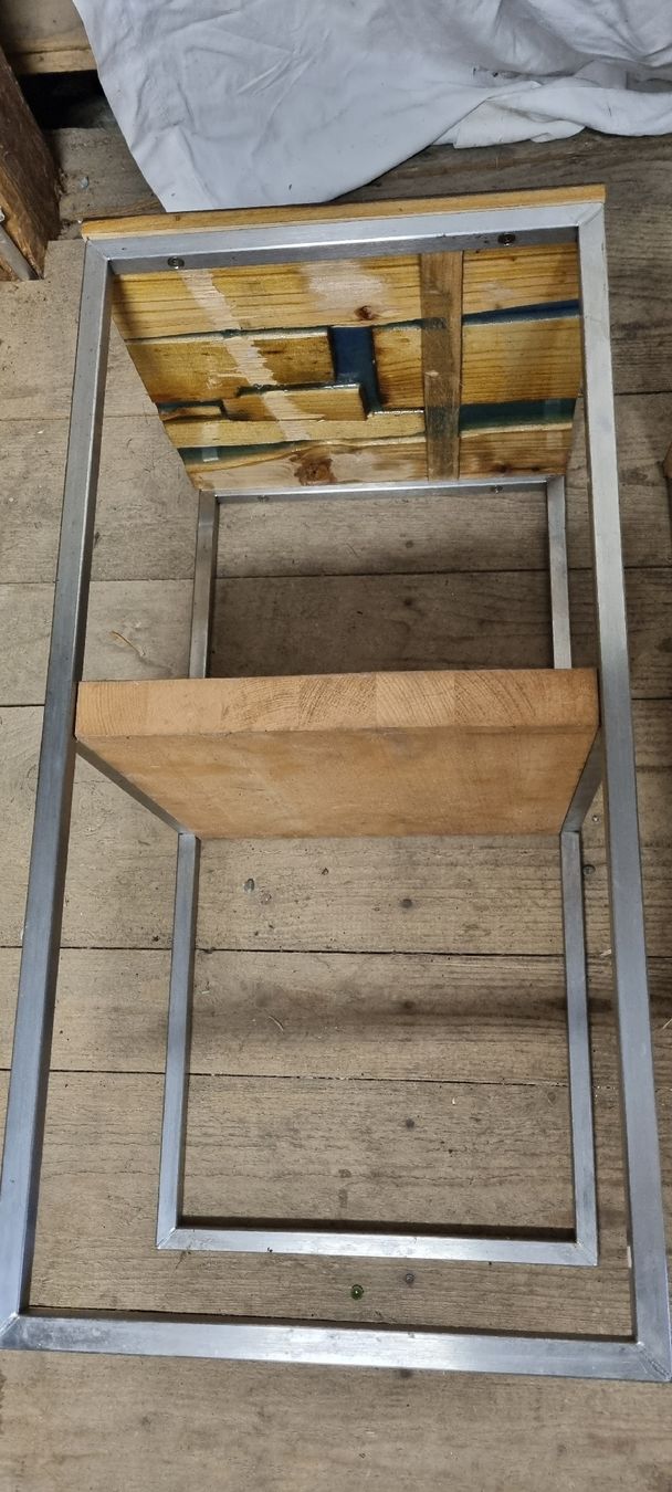 Tische: 2 handgemachte Tischli – Gebraucht aus Wädenswil von weihpos 5