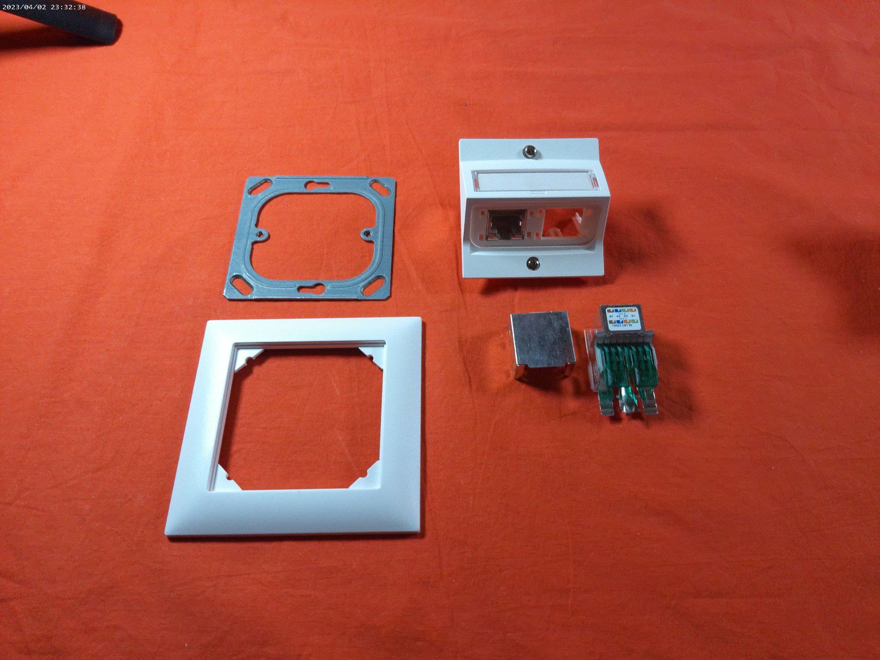 Feller Spine: Netzwerkdose 2x RJ45 Dual – Usato da Oftringen venduto da shoptwotrade 2
