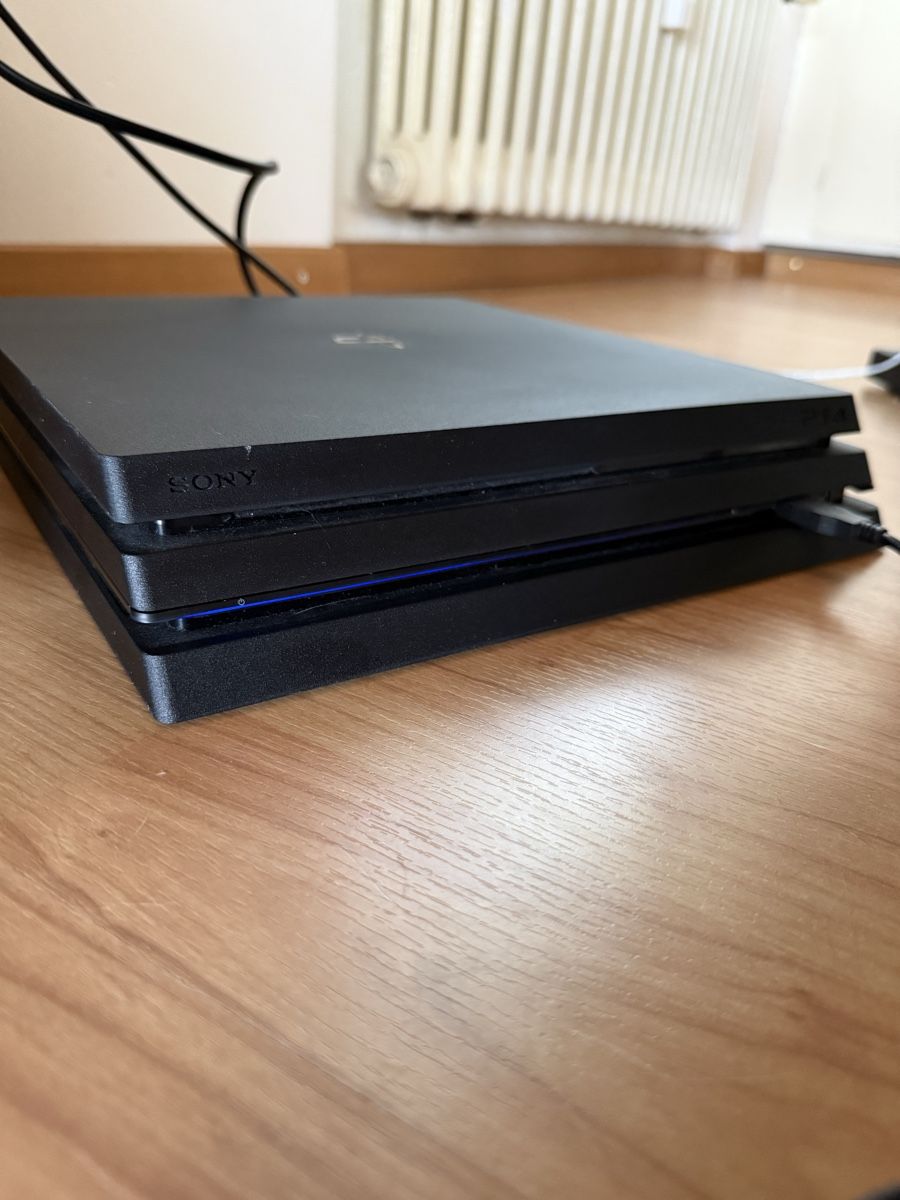 Sony Konsolen: PS4 Pro inkl. Zubehör – Gebraucht aus Oberhofen Thun'see von Susu58 6