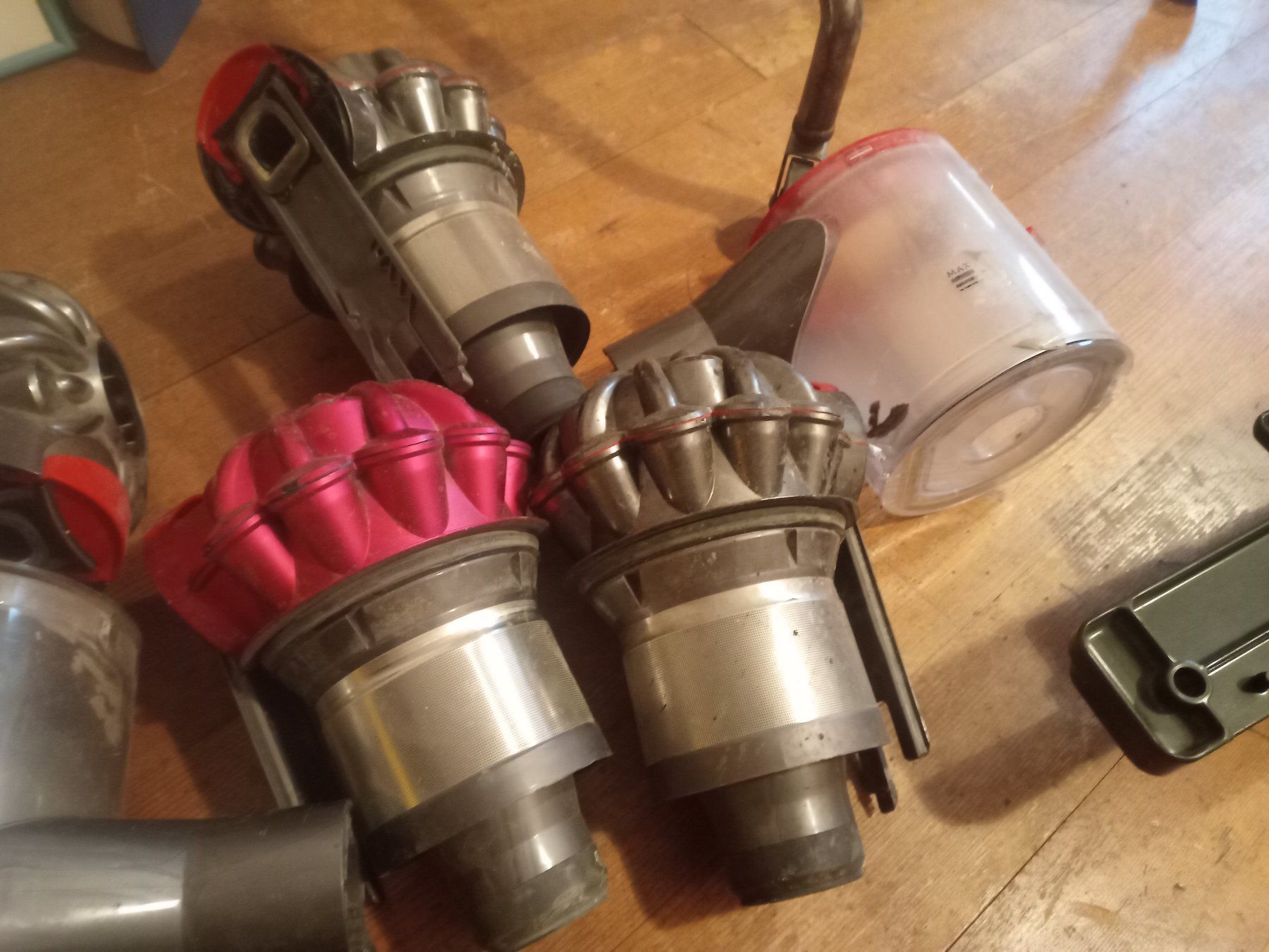 Dyson Staubsauger & Zubehör: Dyson V7 V8 Ersatzteilen – Gebraucht aus Prez-vers-Siviriez von Monija70 3