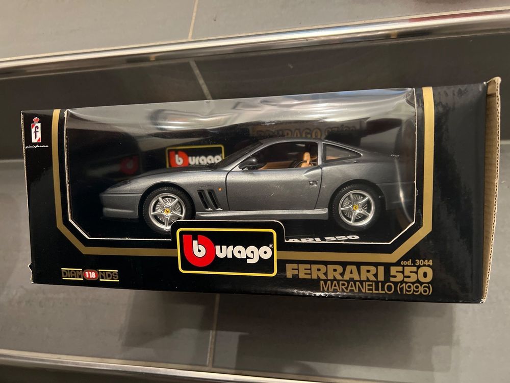 Ferrari 550 Maranello 1996, Miniature Burago échelle 1/18, Neuve En Boîte, état Parfait