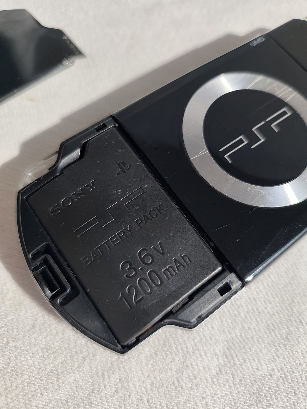 Sony Konsolen: PSP 2004 + Need for Speed – Gebraucht aus Oberwil BL von suaku 1