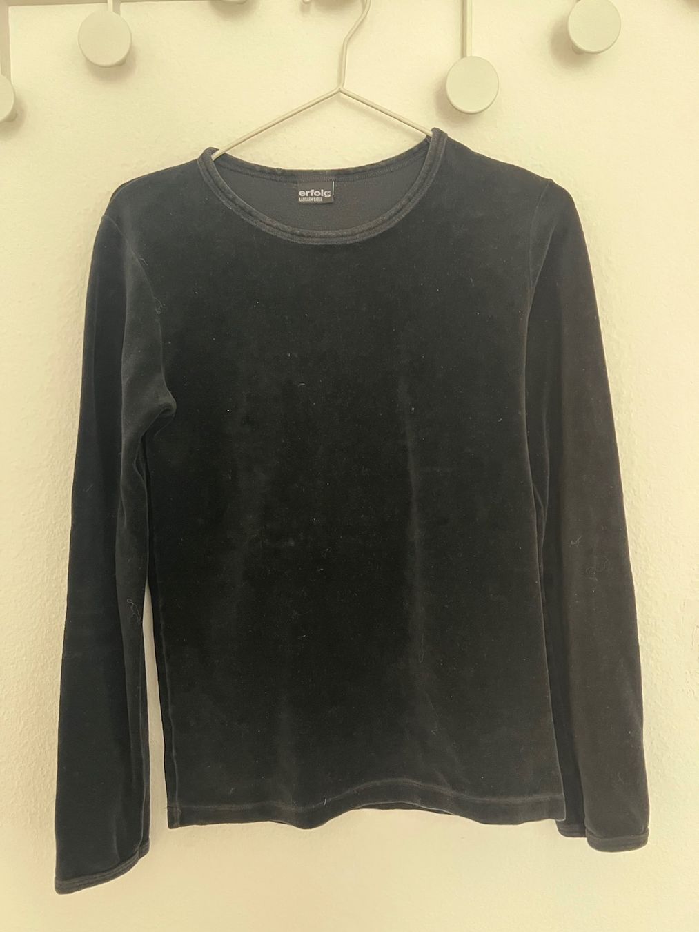 Pullover & Sweatshirts: Erfolg Samt Pullover, Gr. S-M – Gebraucht aus Zürich von lisitsyna