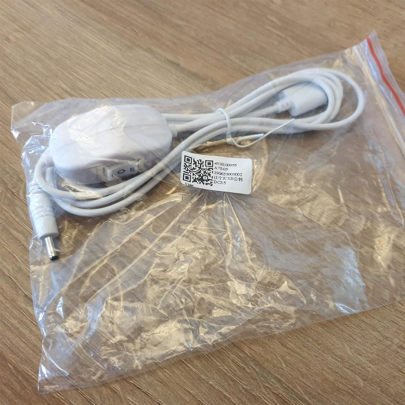 Cavi: Câble de charge USB à DC 3.5mm x 1.35mm – Nuovo (secondo la descrizione) da Yverdon-les-Bains venduto da rogi80 1