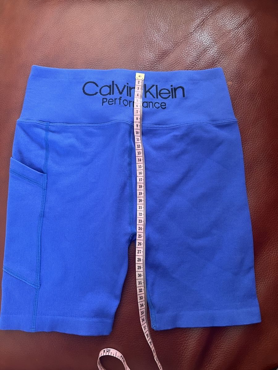 Calvin Klein Leggings: Calvin Klein Women's Active Set, size S – Nuovo e nell'imballaggio originale da Veyras venduto da ValClasse 2