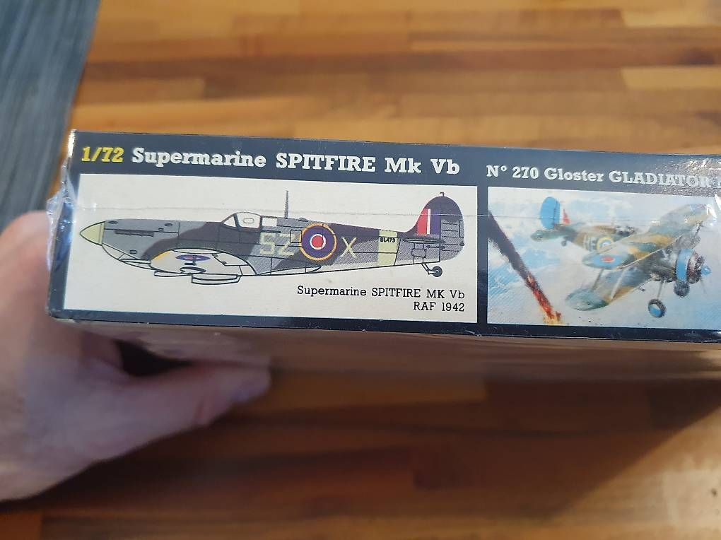 Heller Modellbausätze & Standmodelle: Heller 1:72 Supermarine Spitfire Mk Vb Bausatz Nr. 281 – Neu und originalverpackt aus Oberglatt ZH von watchkurt 3