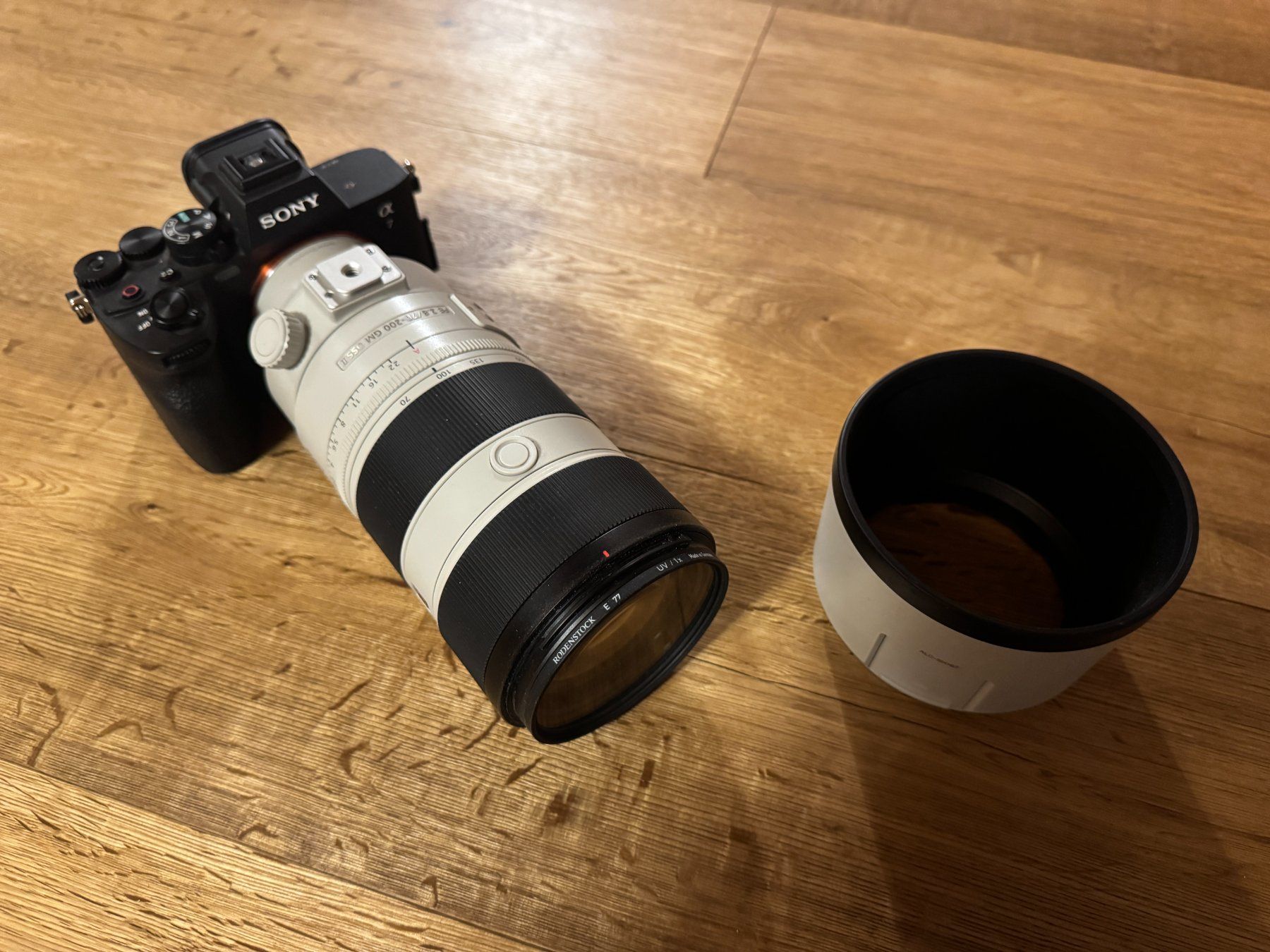 Sony Appareil photo: Sony 70-200mm 2.8 OSS II – D'occasion à Hörhausen par SevenTimesSix