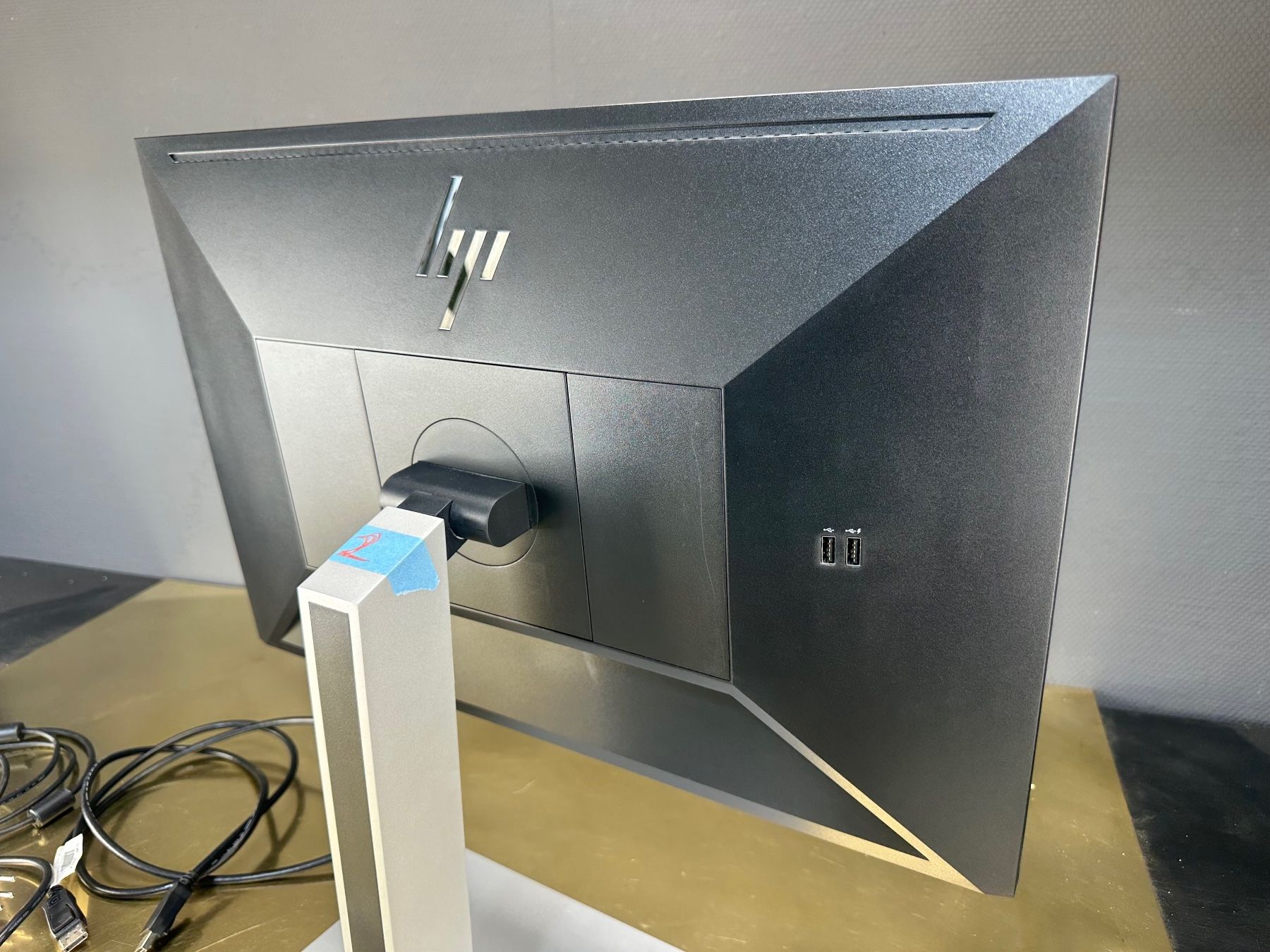 Hewlett Packard Monitor: Bildschirm, HP E24i G4 #2 – Usato da Laufenburg venduto da Sirluger 4