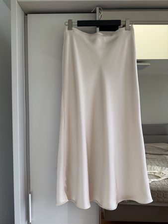 Zara Midirock in Satinoptik – Grösse S
