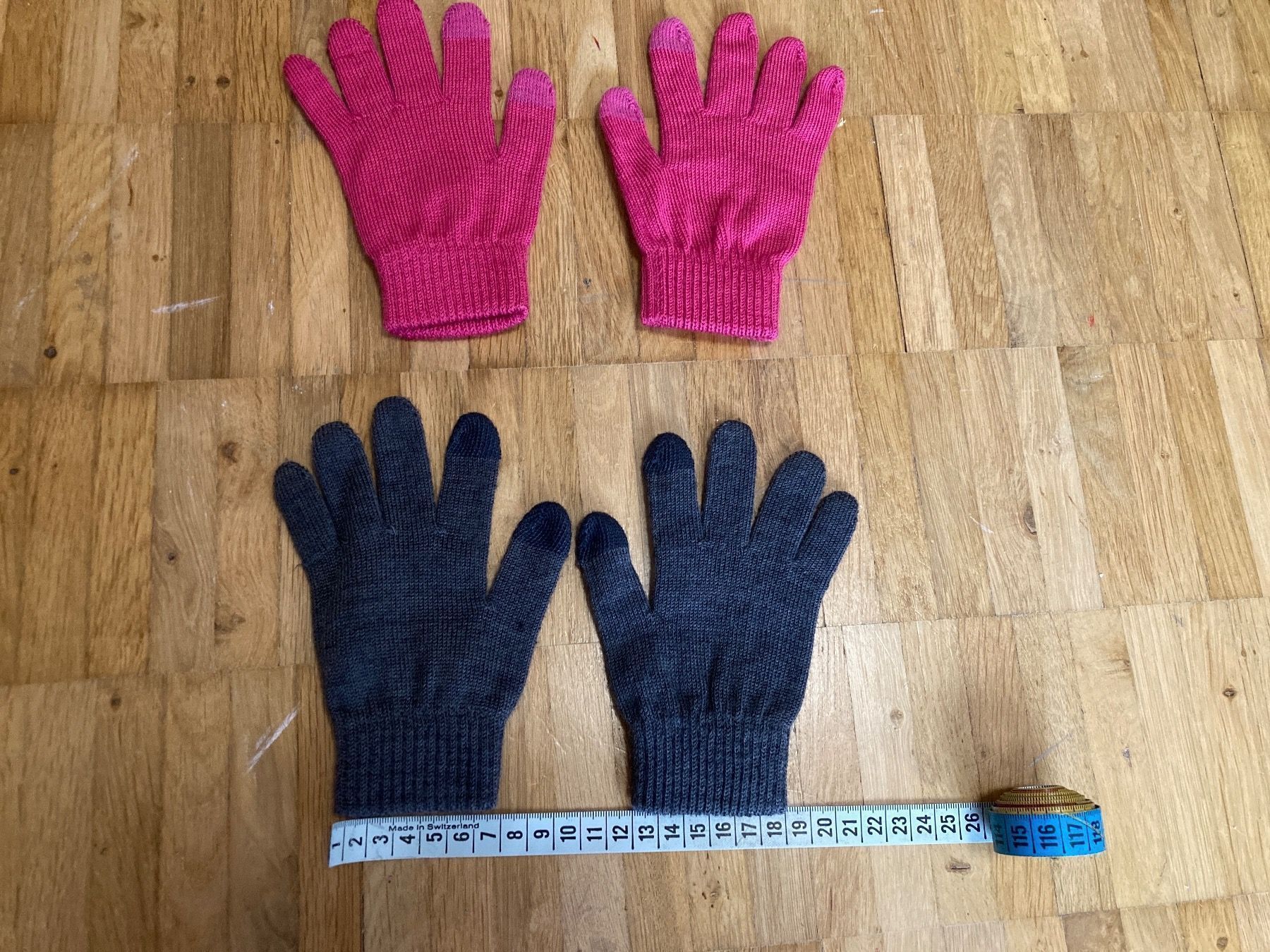 Guanti & manicotti: Kinder Handschuhe mit Touchscreen Funktion grau & pink – Nuovo (secondo la descrizione) da Thun venduto da Vans_98 6