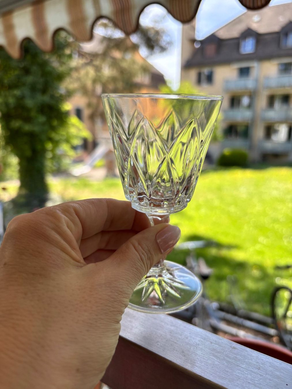 Bicchieri: 5 Schnapsgläser Set, zeitloses Design – Usato da Zürich venduto da Sonnenschein12