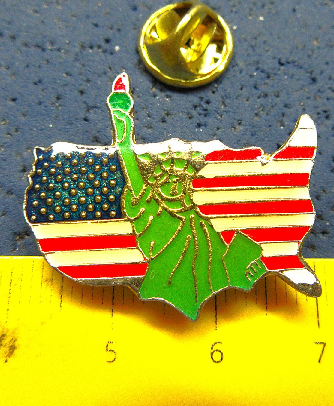 Plaketten & Abzeichen: USA LIBERTY PIN – Gebraucht aus Ettingen von Hausi4711