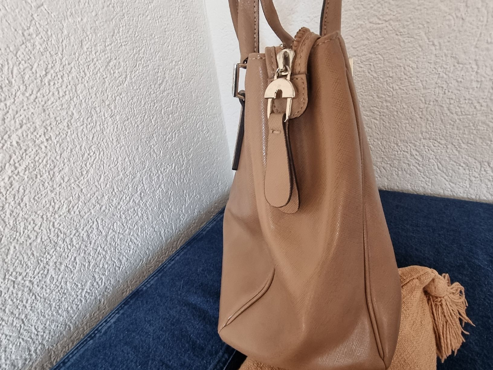 Coccinelle Borse da donna: Elegante Coccinelle Handtasche, beige – Usato da Interlaken venduto da NataliiaS 4