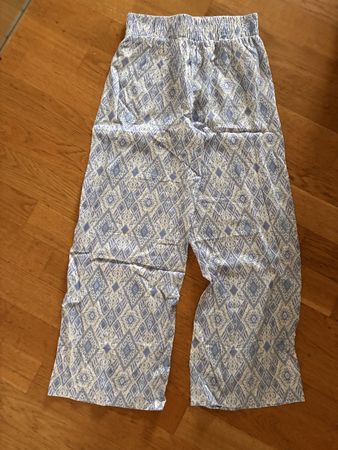 Schöne Sommerhose Gr. 158/164, Neu