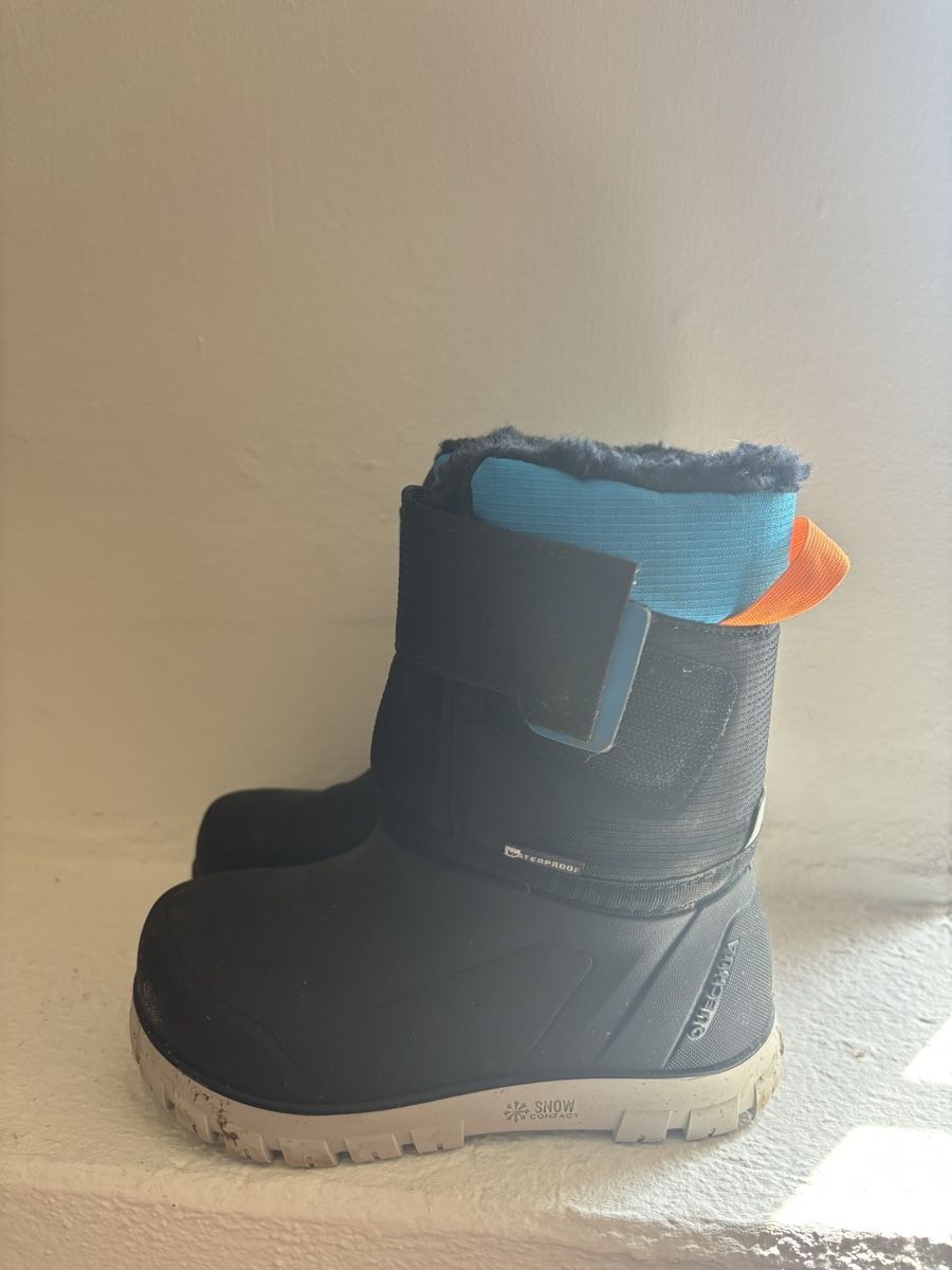 Decathlon Scarpe per ragazzi: Winterstiefel - Grösse 30 – Usato da Schaffhausen venduto da ValerieBelden 1