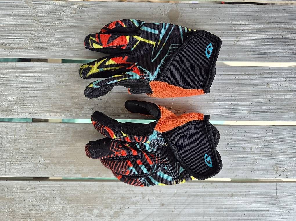 Guanti & manicotti: Guanti MTB – Usato da Besazio venduto da oma_qjz8