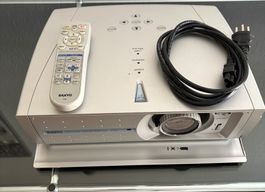 Beamer SANYO Model: PLV - Z1X