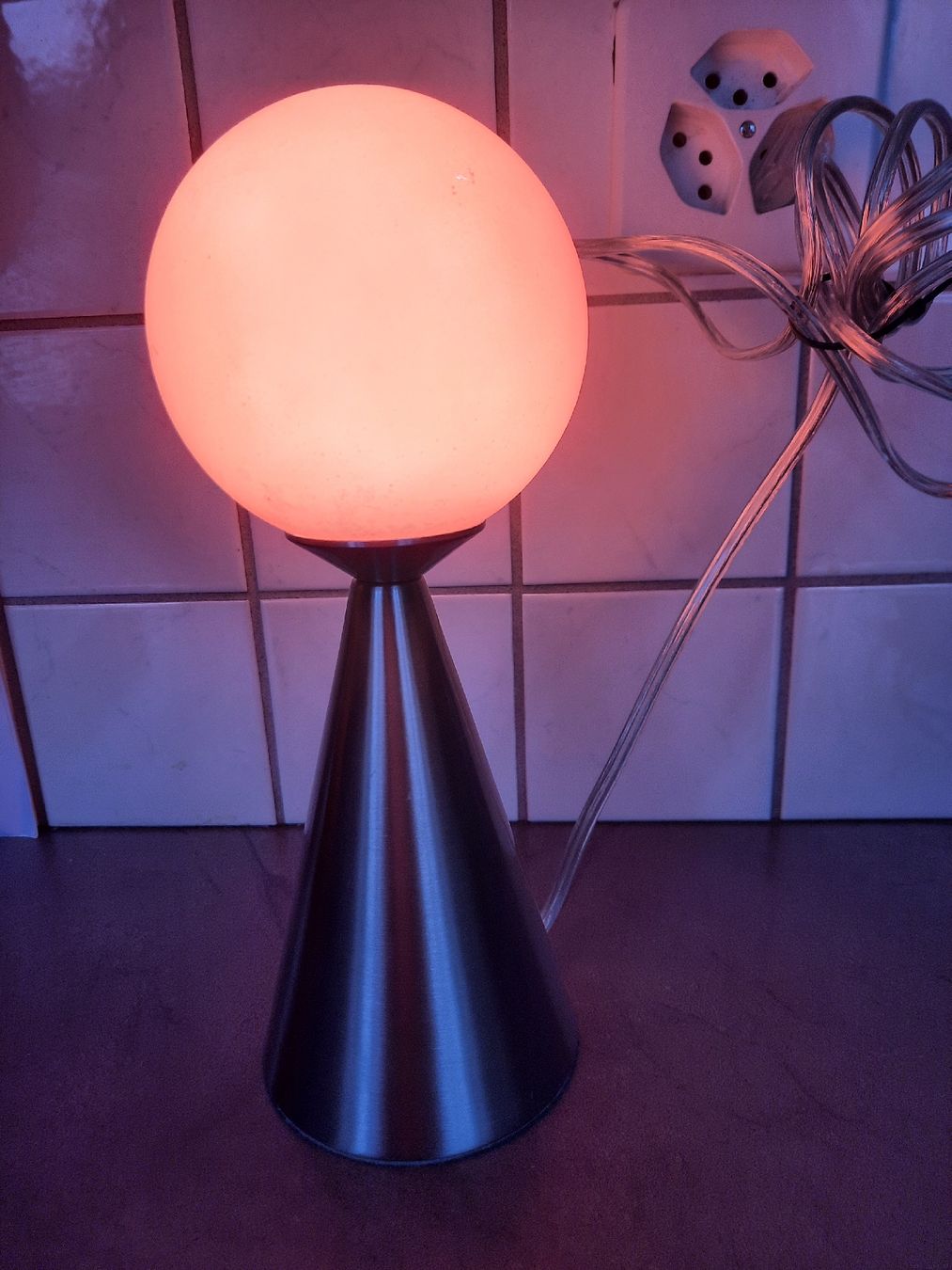 Lampade: LAMPE DE TABLE, DESIGN. Hauteur : 26 cm. – Usato da Le Locle venduto da marylise01 2