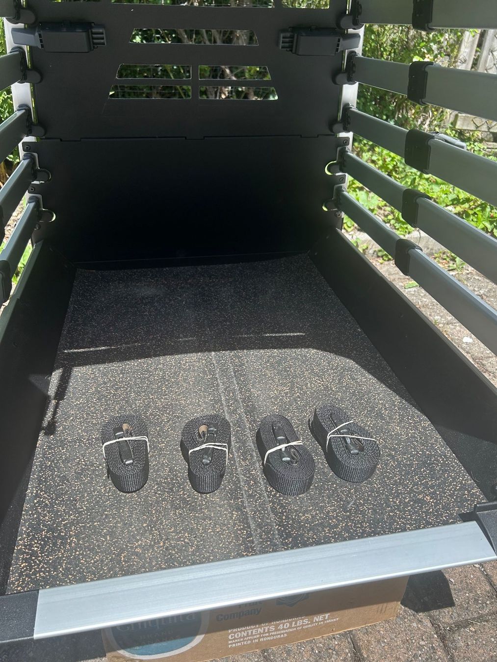 Gabbie, trasporto & Sicurezza: Hundebox Thule – Usato da Fahrni b. Thun venduto da achilleus-wwf 1