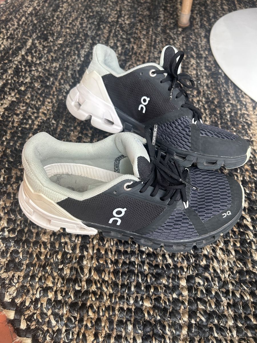 Chaussures femmes: On Cloud Damen Grösse 38.5 – D'occasion à Zürich par A_Guerrero 2