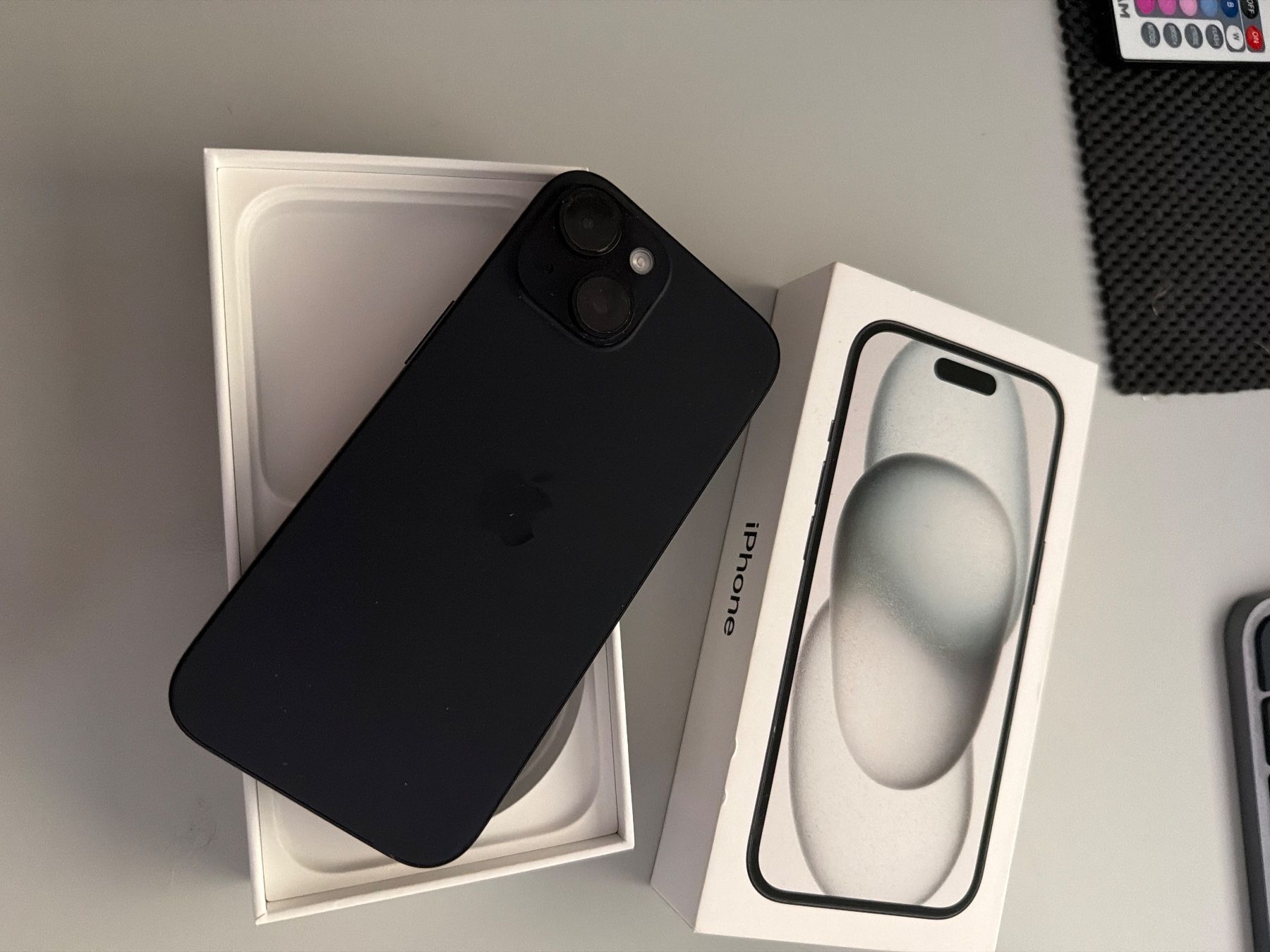 Apple Telefoni cellulari / Smartphones: Apple iPhone 15 – Usato da Oberdorf BL venduto da ang_zq7w