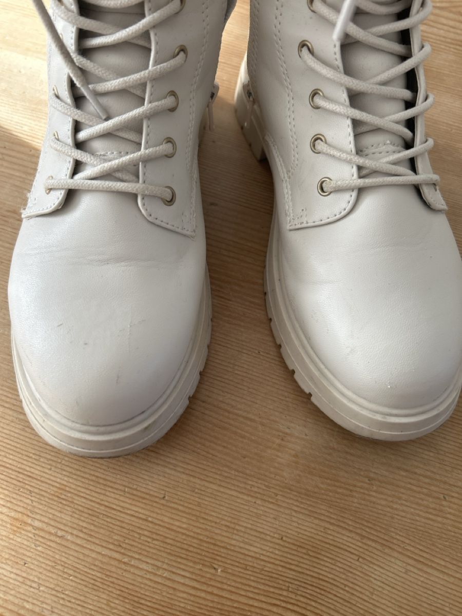 Scarpe per ragazze: Stiefel von Oxmox, Grösse 36 – Usato da Urtenen-Schönbühl venduto da Lalablue 1
